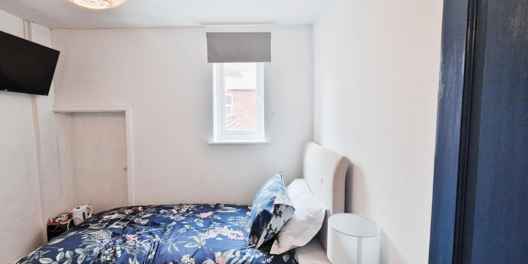 Single Room In Modern House Near 노팅엄 외부 사진